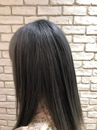 セミロング カラー ハイトーン✨最新髪質 改善👩ryuyaのヘアスタイル
