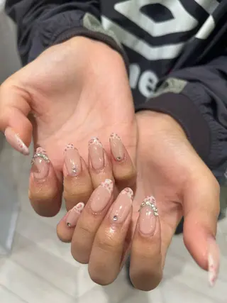 ネイル ꪆৎ平行アーチ ྀི ワカナの眉毛・アイブロウイメージ