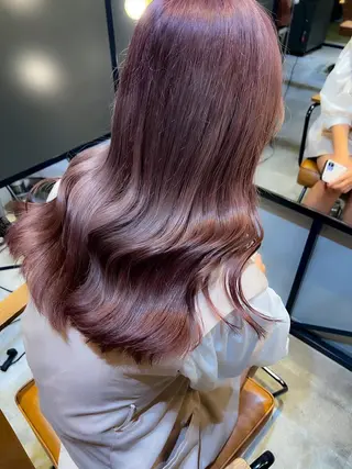 セミロング 伊藤 愛美のヘアスタイル