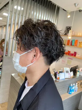 パーマ メンズ レイヤーカット/髪質 改善/矯正🤍吉田のヘアスタイル