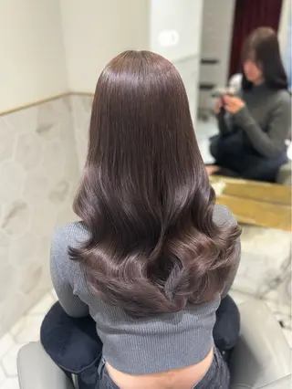 ロング カラー costes 今井芽依のヘアスタイル