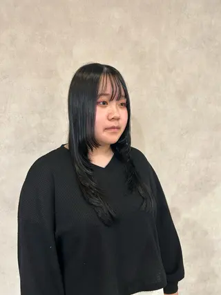 ロング カラー 石原 侑季のヘアスタイル