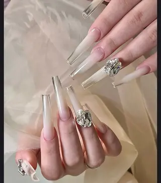 ネイル D-BEAUTY Nailsalonのネイルデザイン