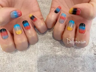 ネイル 岡本 友恵のネイルデザイン