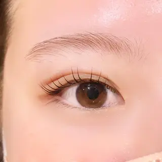 マツエク・マツパ 藤田 彩音のヘアスタイル