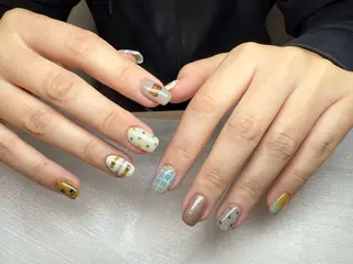 ネイル Kaka_ パラジェル、長さだしのネイルデザイン