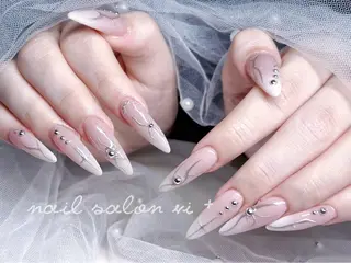 ネイル ✨Nailsalon Vi+✨のネイルデザイン