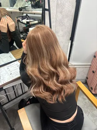 ロング カラー ギャル/ハイトーン 特化/ルイヤのヘアスタイル