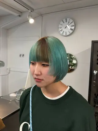 ミディアム INORI /フェイスレイヤーのヘアスタイル