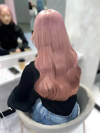 ロング karen/韓国ヘア / ブリーチ/透明感のヘアスタイル