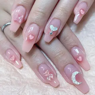 ネイル DIAMOND 💦のネイルデザイン