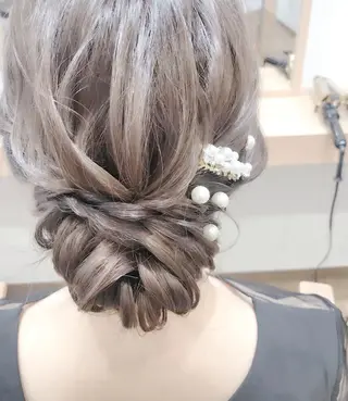 ミディアム ヘアアレンジ GRANLUSSO 〜グランルッソ駅前店所属・木口 嘉美のヘアスタイル