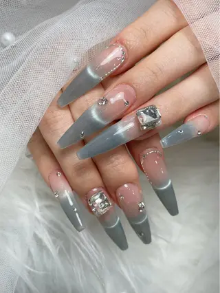 ネイル Mio_ Noiranailのネイルデザイン