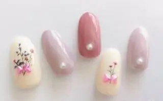 ネイル ゲン レイカのネイルデザイン