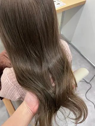 ロング カラー orente  omotesando所属・kato himariのヘアスタイル