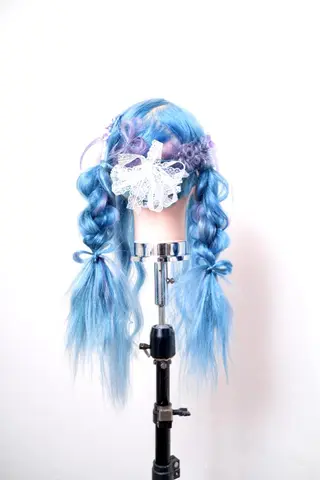 ロング カラー パーマ ヘアアレンジ アイブロウ 推し活専用 【派手髪】飯野ゆかりのヘアスタイル