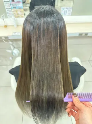 ロング パーマ 伊佐 愛のヘアスタイル