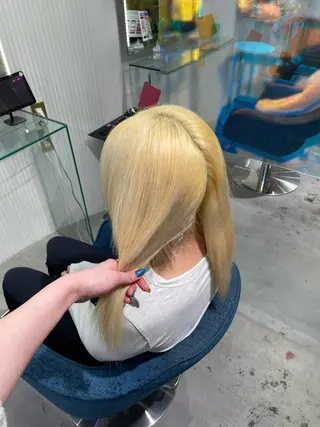 セミロング カラー 安井まゆ _Box mico.のヘアスタイル