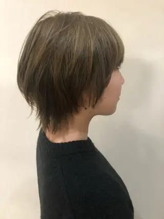 ショート カラー 相原 美咲のヘアスタイル