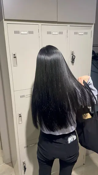 ロング 肌なじみベージュ 🦋azu🦋のヘアスタイル