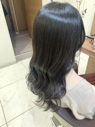 ロング カラー Dears 香芝店所属・関 優希のヘアスタイル