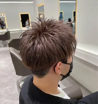 カラー メンズ 吉見 涼のヘアスタイル