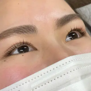 マツエク・マツパ ROW beaute所属・ROW beaute Sakiの眉毛・アイブロウイメージ