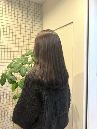 セミロング 透明感カラー🪡🤍 nanao🤍🪡のヘアスタイル