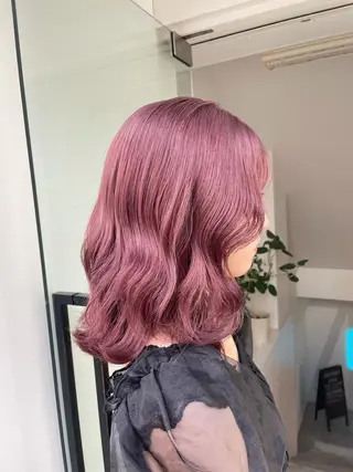 カラー 🎀ボブ+ハイトーン シュカ👶🏻のヘアスタイル