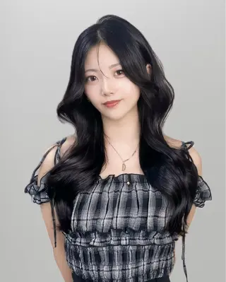 ロング カラー MIRAC所属・Ryoichi⛓️ 韓国ヘア/ハイトーンのヘアスタイル