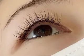 マツエク・マツパ nuna池袋 mokaのマツエク・マツパデザイン