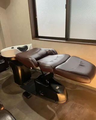 ショート カラー パーマ ヘアアレンジ メンズ キッズ ネイル マツエク・マツパ Saffyハリウッド トリートメント◎のヘアスタイル