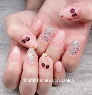 ネイル R inのネイルデザイン