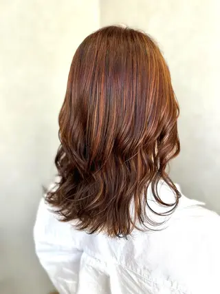 セミロング カラー "今"だけでない美髪 KOTOMIのヘアスタイル