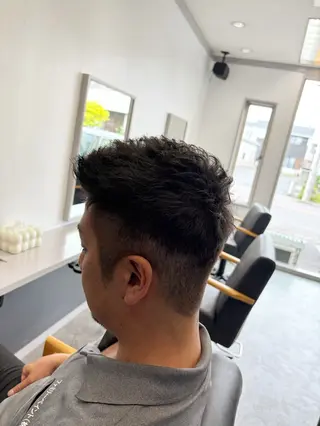メンズ メンズ特化美容師丸山 雷世のヘアスタイル