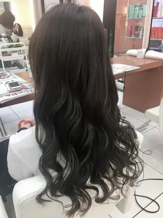 ロング カラー N° jillva ♦️川端裕司♦️のヘアスタイル