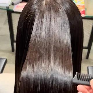 セミロング ひなの/艶髪/ 白髪染め/髪質改善のヘアスタイル