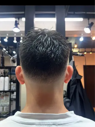 ショート Lily hair所属・メンズ’ショート特化 クロスのヘアスタイル