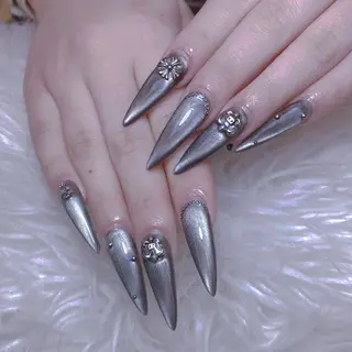 ネイル ミン ゴテゴテネイルのネイルデザイン