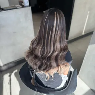 ロング 大阪 梅田/ ハイトーン/エクステのヘアスタイル