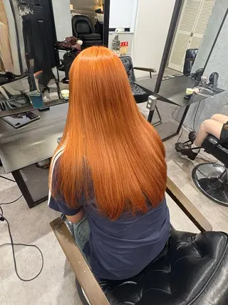 ロング ハイトーンケアカラー コト👱🏻‍♀️のヘアスタイル