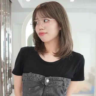 ミディアム カラー 飯田 優花/カットモデルのヘアスタイル