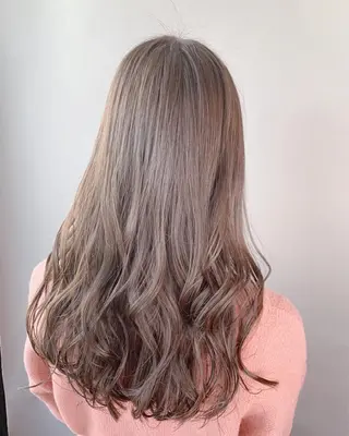 ロング カラー 福森 みずきのヘアスタイル