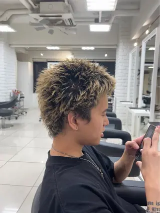 ショート メンズ 【シャドウパーマ センターパート】義心のヘアスタイル