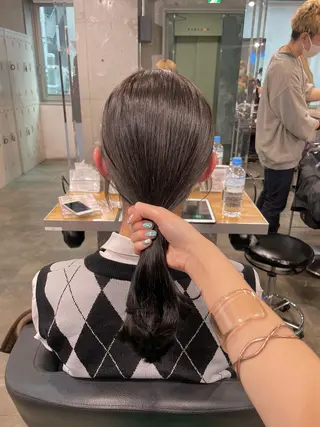 ミディアム カラー パーマ ヘアアレンジ メンズ キッズ ネイル マツエク・マツパ アイブロウ 透明感カラー・レイヤ ー🎀amika🎀のヘアスタイル