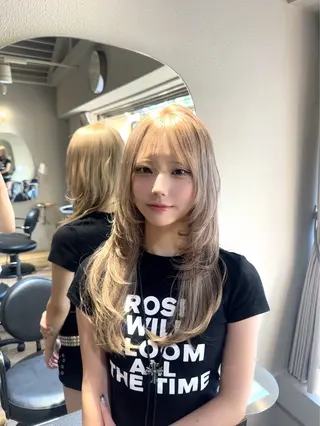 ロング 透明感カラー/レイ ヤーカット/KaHoのヘアスタイル