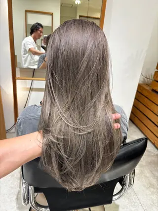 セミロング カラー hoNua. 栄/透明感カラーのヘアスタイル