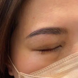 アイブロウ kuschel アリイのヘアスタイル