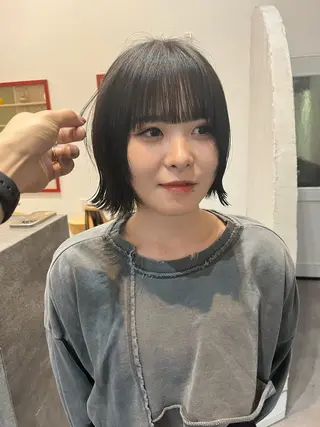 ミディアム ボブ/レイヤー/ ショートcovo代表のヘアスタイル