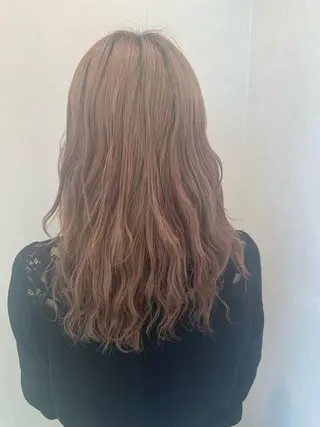 セミロング カラー パーマ ヘアアレンジ ハイトーンカラー🤍 山下 優華のヘアスタイル